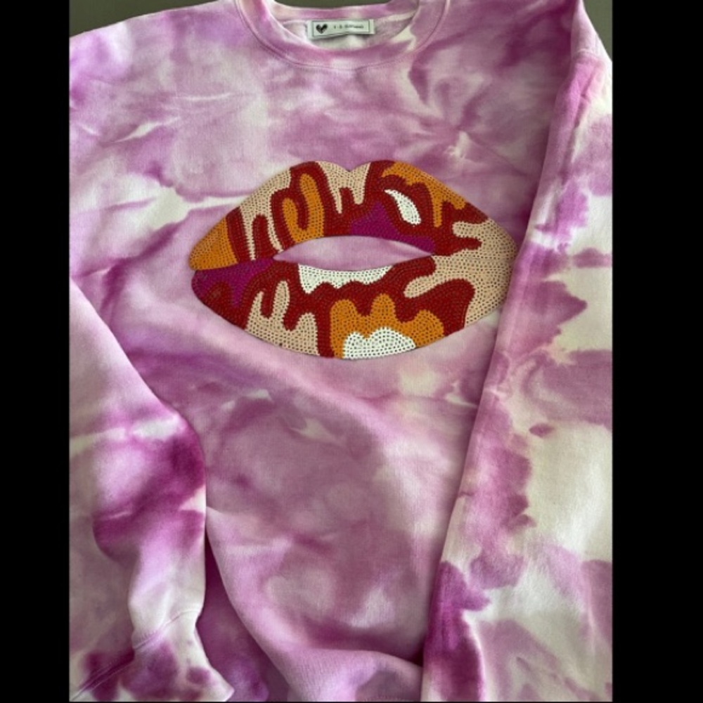 Tie-dye crewneck with lips